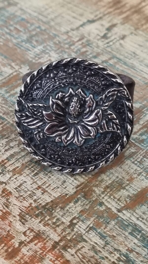 Silver Flower Slider